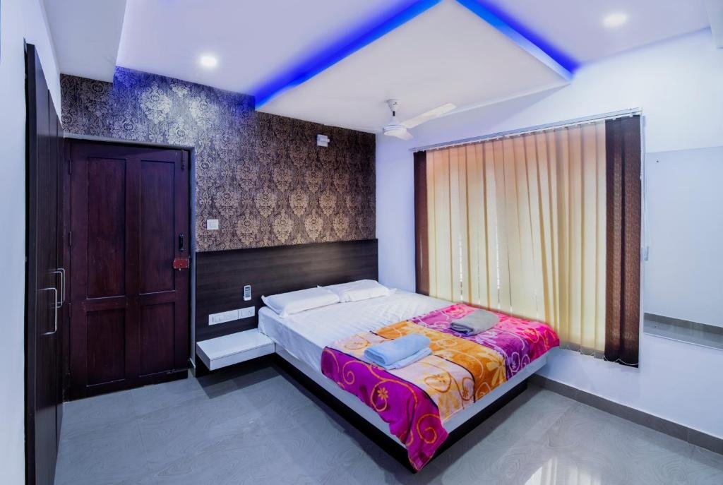 Rams Guest House – Near Sreechithra and RCC